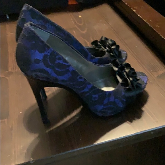 Carlos by Carlos Santana Pumps - Picture 7 of 8